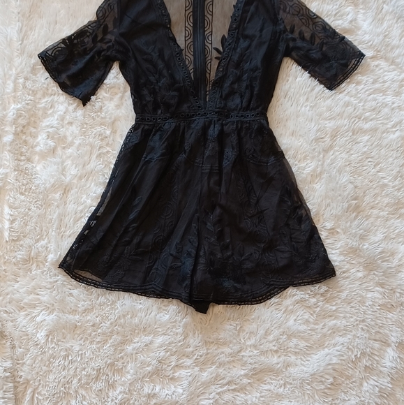 Lace jumpsuit - Picture 2 of 9